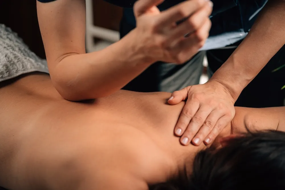 Deep Oil / Deep Tissue Massage